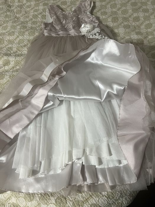 Пышное нарядное платье на девочку