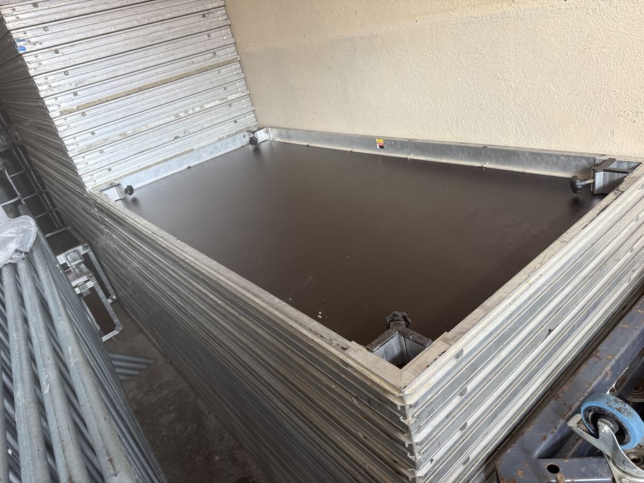 De vanzare scena podium podina buteci tego antiderapant nou 30 buc60mp