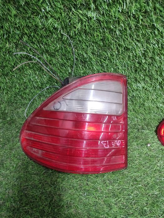 Фонарь Mercedes Benz e210