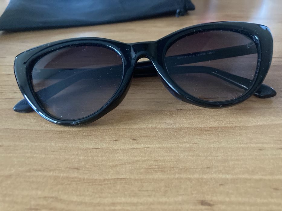 Слънчеви очила Guess