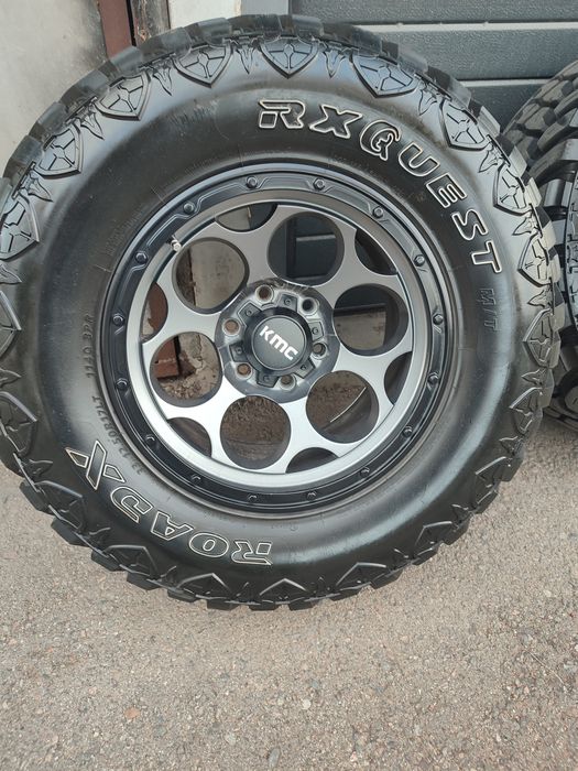 Продам комплект шин R17