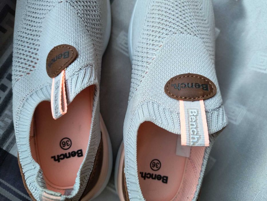 Дамски сникъри Bench