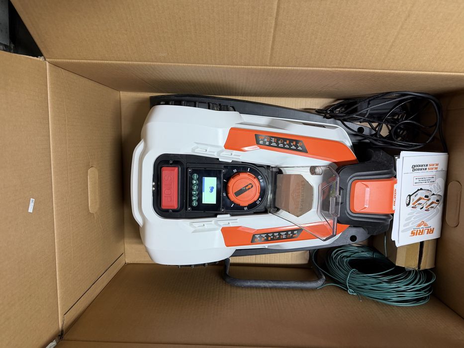 Robot tuns gazon/iarba Ruris RXR1000