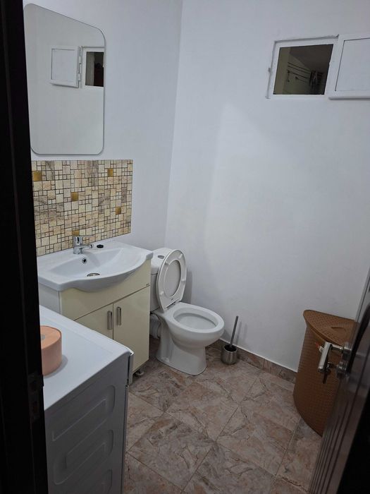 Inchiriez apartament,3 camere,zona inel 1,sens giratoriu eden,cu loc de parcare