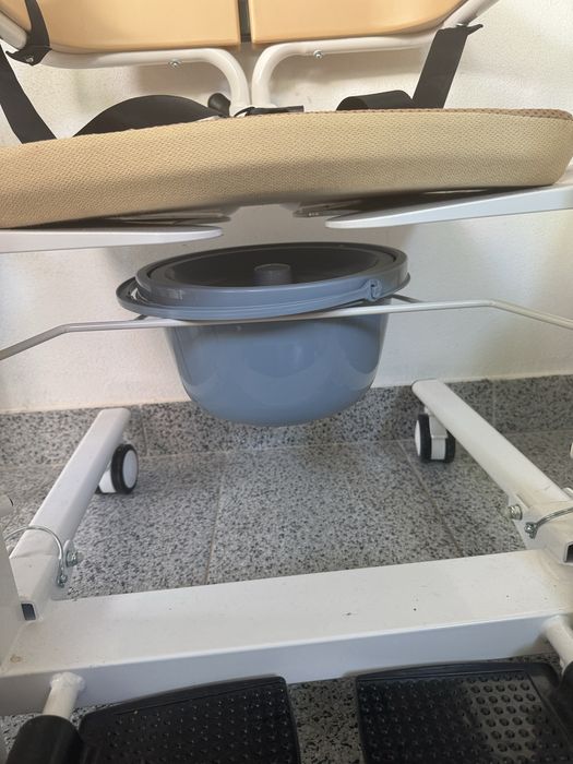 Scaun mecanic cu rotile de transfer pacienti
