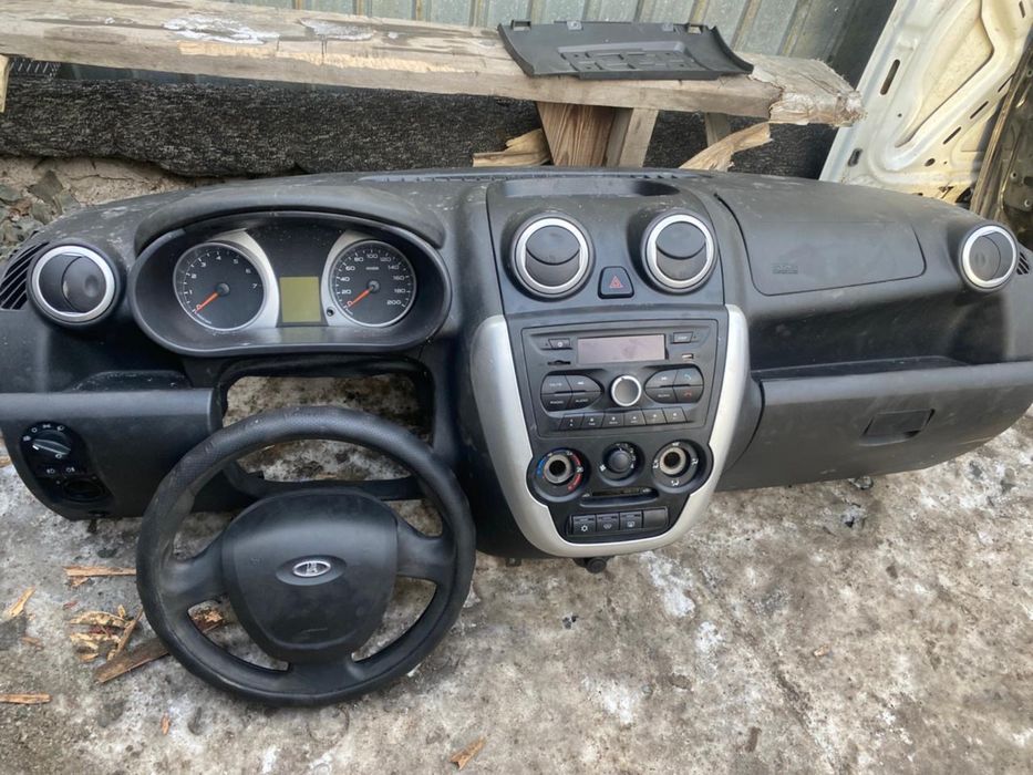 Панель Лада Гранта лифтбек седан