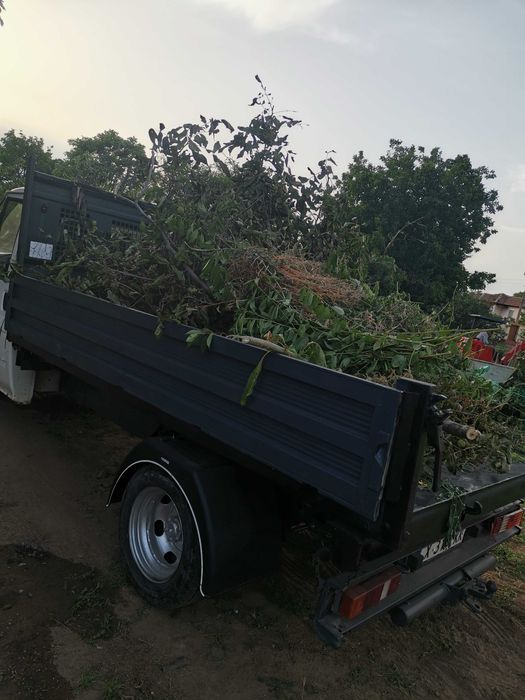 Услуги с Мини багер и тристранен самосвал