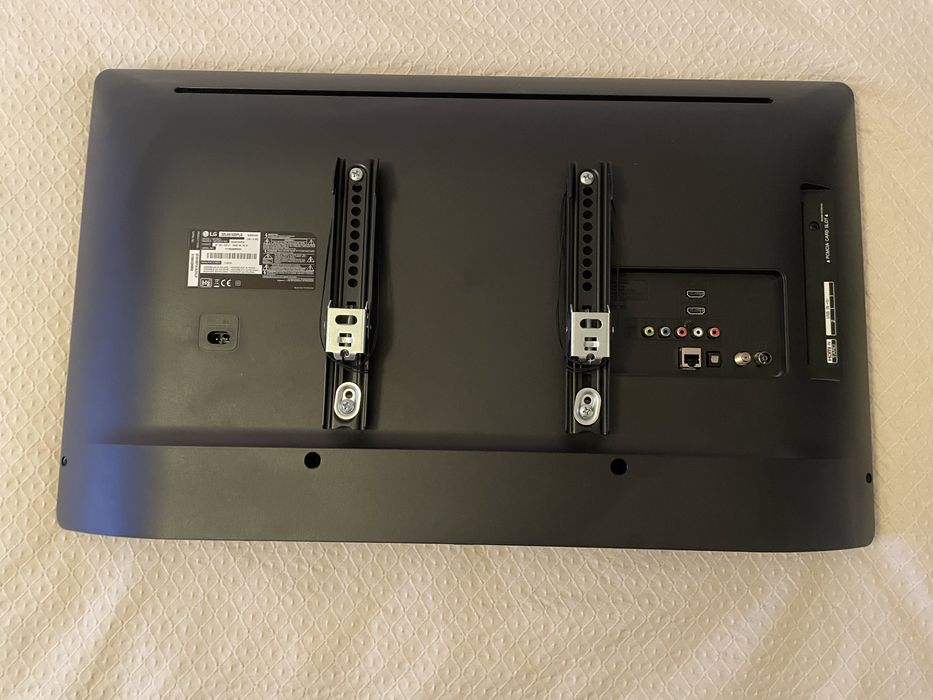 LG televizor 81,3 cm (32") Full HD Smart TV