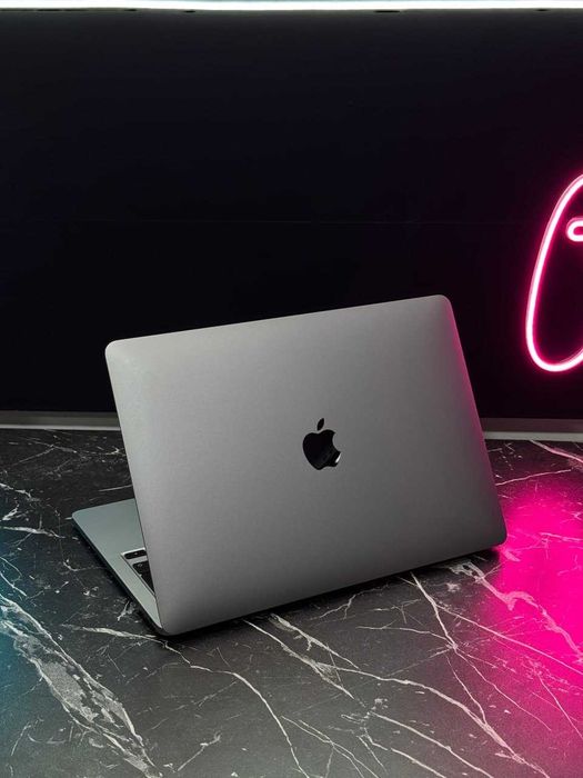 MacBook Pro M1 16/512GB
