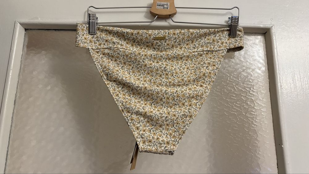 Долнище на бански нов с етикет р-р Л