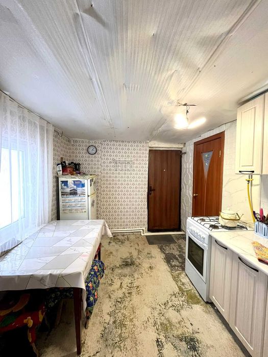 Продаётся частный дом в районе рынка .