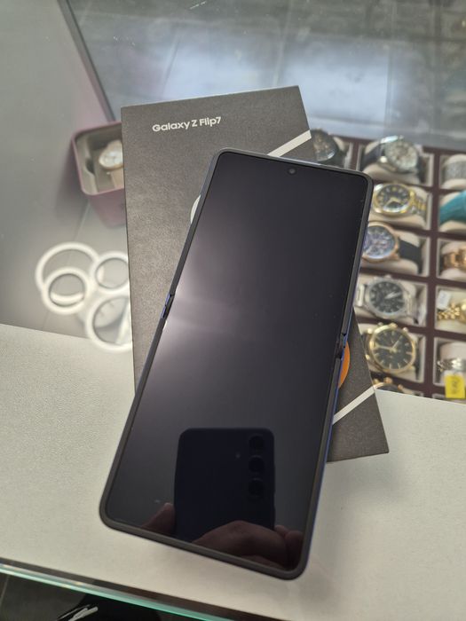 Samsung Galaxy Z Flip 7 - NOU - pret redus!