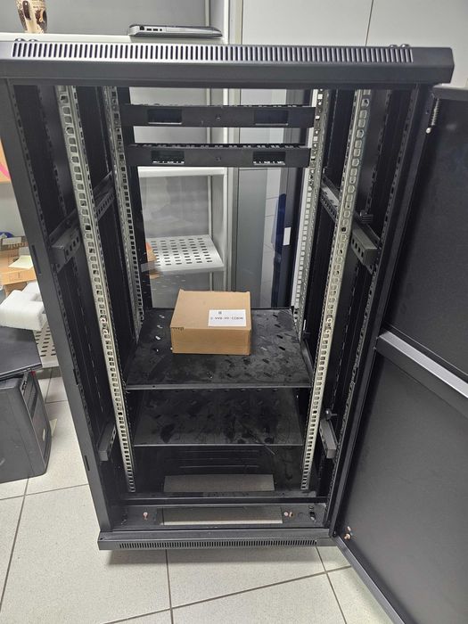 Linkbasic Шкаф за мрежово оборудване, 22U, 600x800 мм, черен