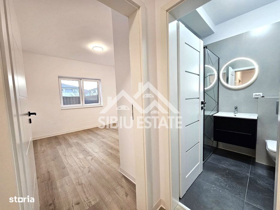 Apartament 2 camere decomandat, 2 parcari