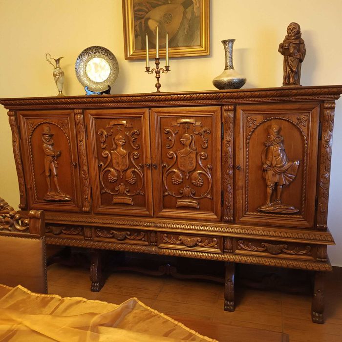 mobila lemn masiv sculptata