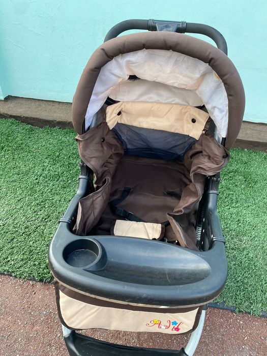 Продаю детскую коляску