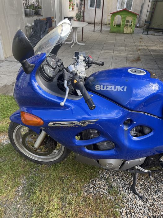Vand Suzuki GSXF 600