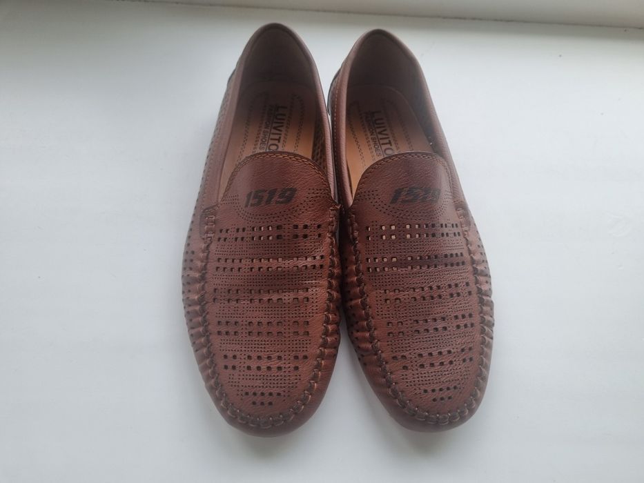 Продам мужскую обувь.