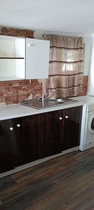 Închiriez casa zona Ploiestiori
