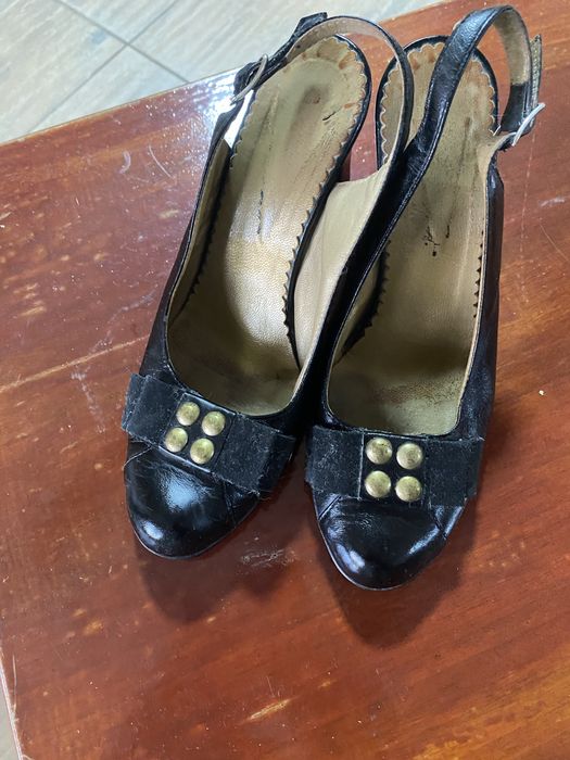 Pantofi de piele