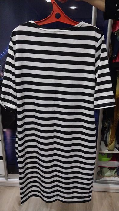 Продам  женское  платье