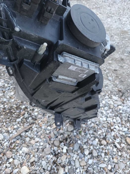 ляв ксенон фар за рено лагуна 3 07-15 RENAULT LAGUNA III