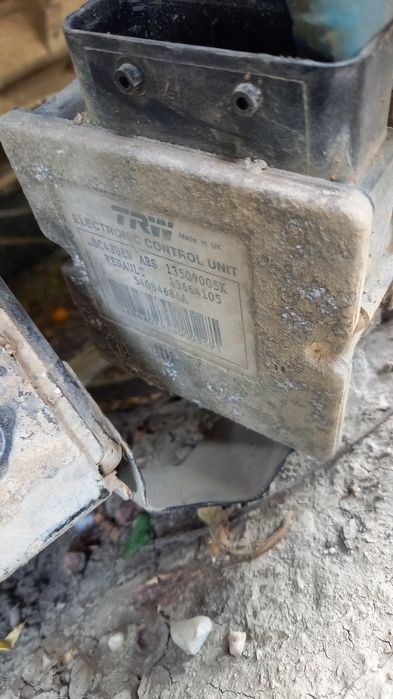 Pompa ABS Renault Trafic Opel Vivaro Nissan Primastar