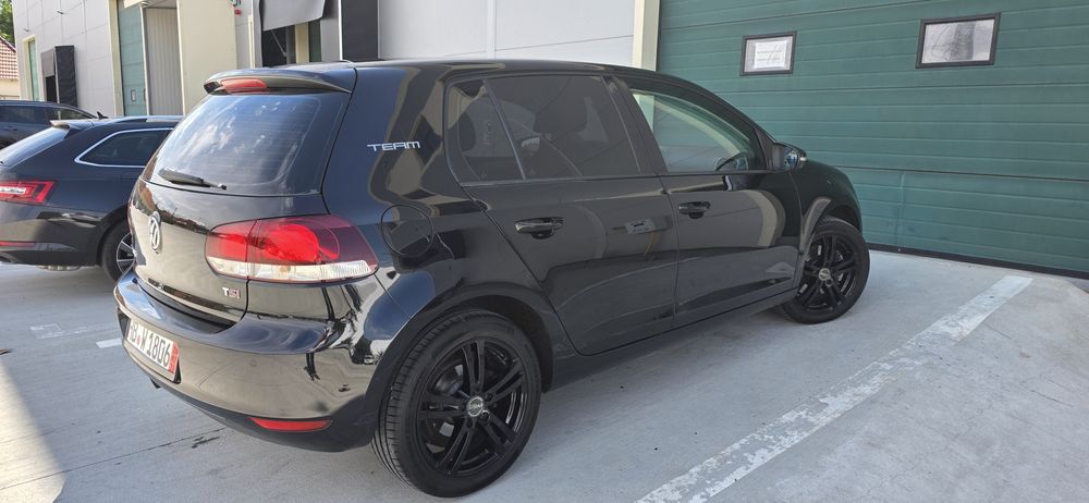 VOLKSWAGEN Golf 2010 — imagine 4