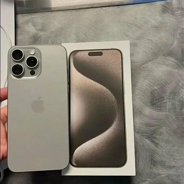 IPhone 15pro titan