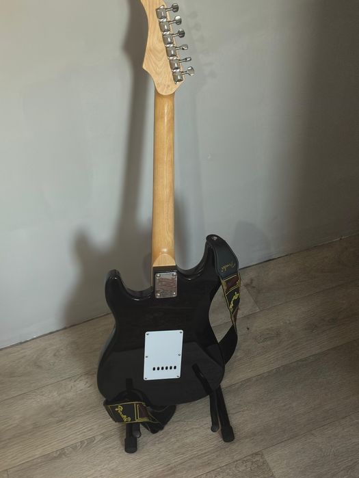 Электрогитара Levinson