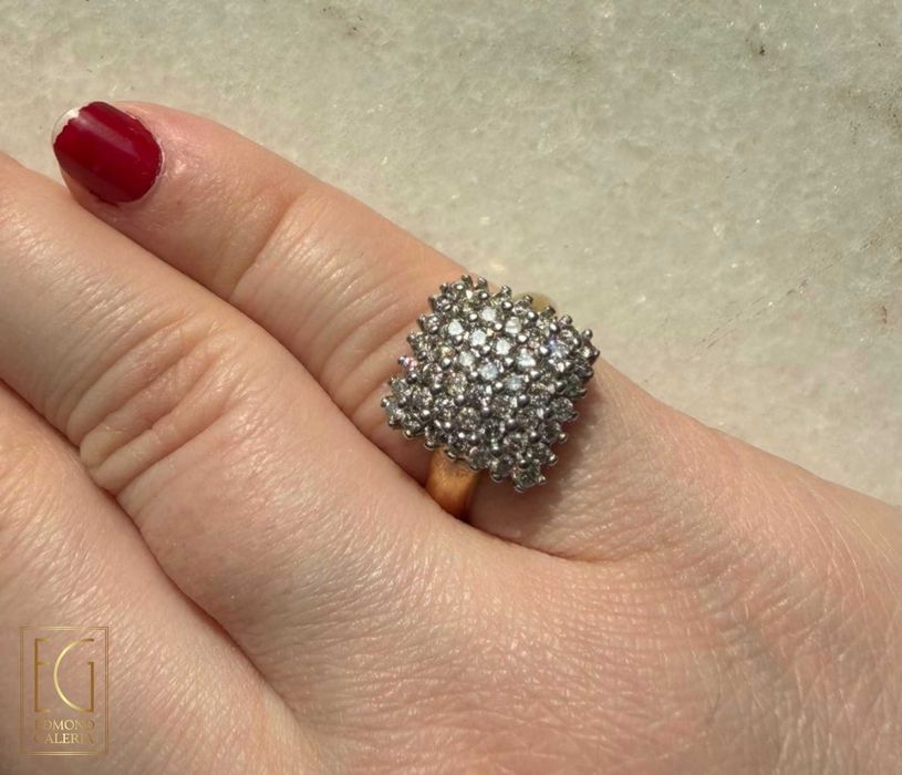 Inel din aur bicolor, decorat cu diamante