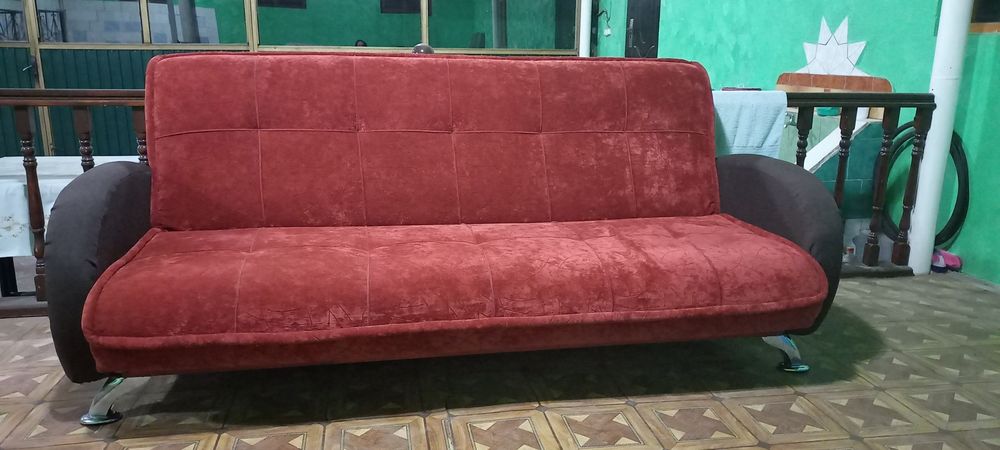 Продам  диван в идеальном состоянии