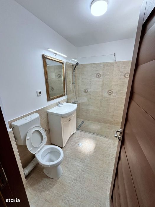 Apartament 3 camere renovat complet cu garaj Valea Garboului