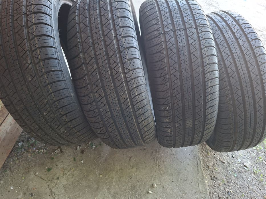 Продам шины 225/55/18 Китай