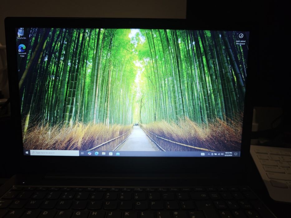 Laptop Lenovo V330 i7-8550U 8GB 256SSD Radeon 530 FHD 15.6" (2018)