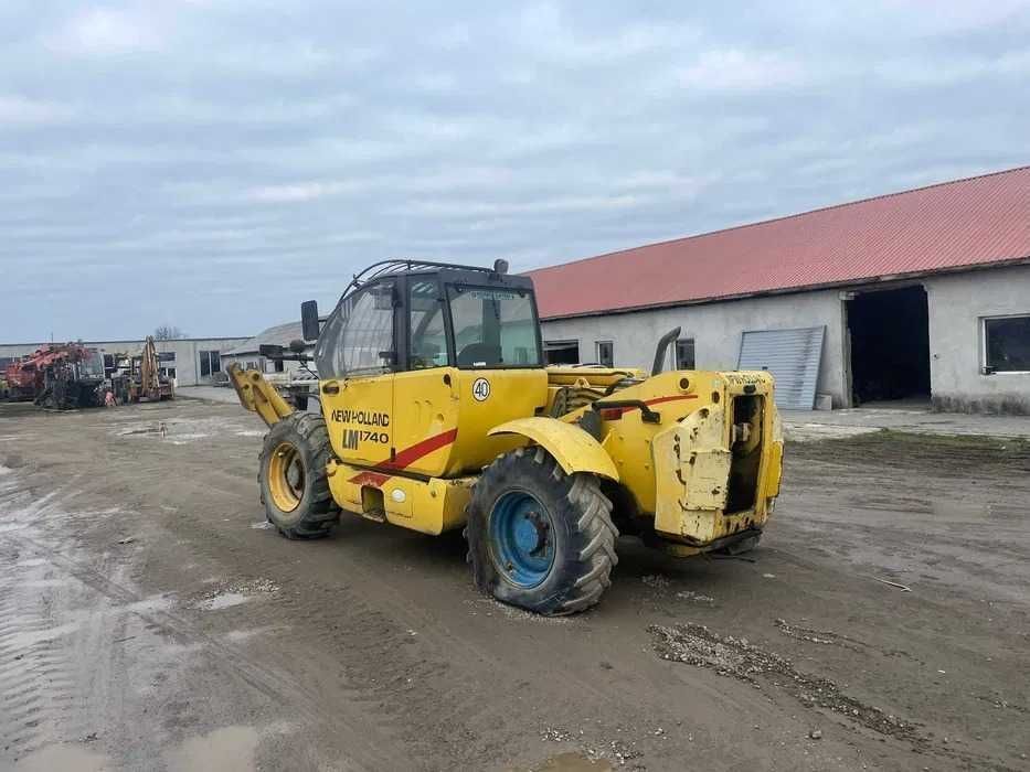 Cabina incarcator telescopic New Holland LM 1740