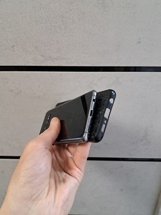 Samsung Galaxy S10 память 8/128gb идеал хама жои родной