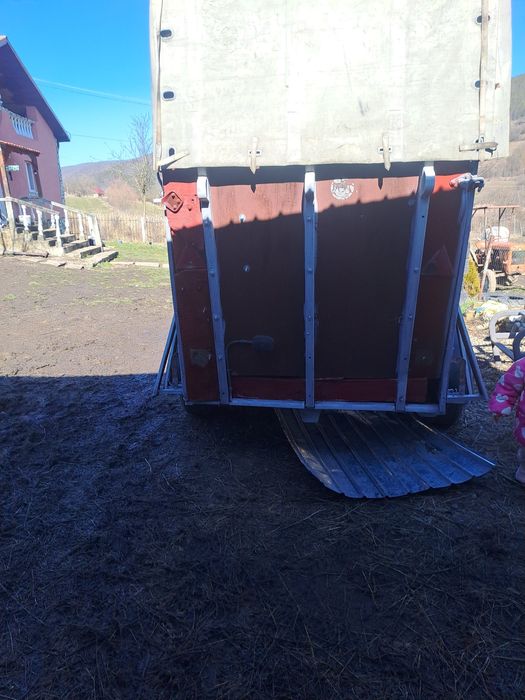 De vânzare remorca animale