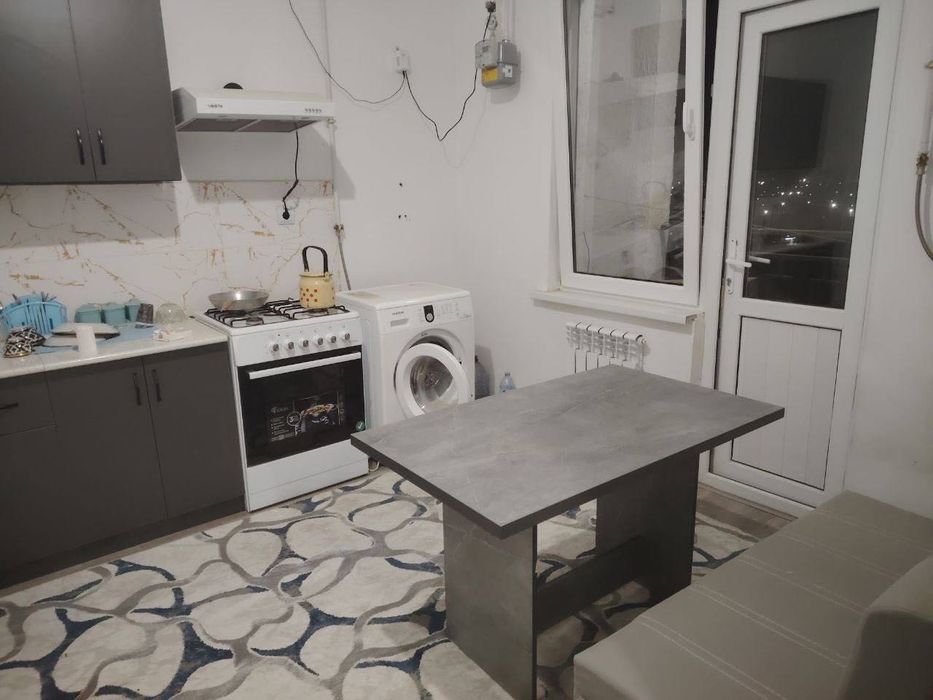 Сдается 2х комнатная квартира
С обстановкой 
В горде Алмалыке