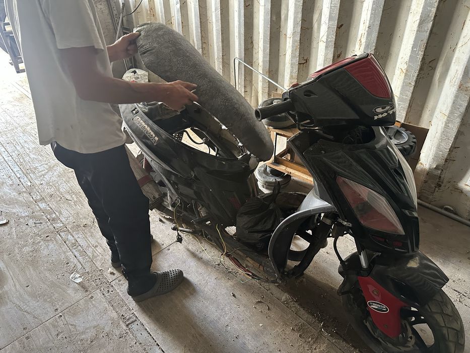 Продам мопед 180 куб