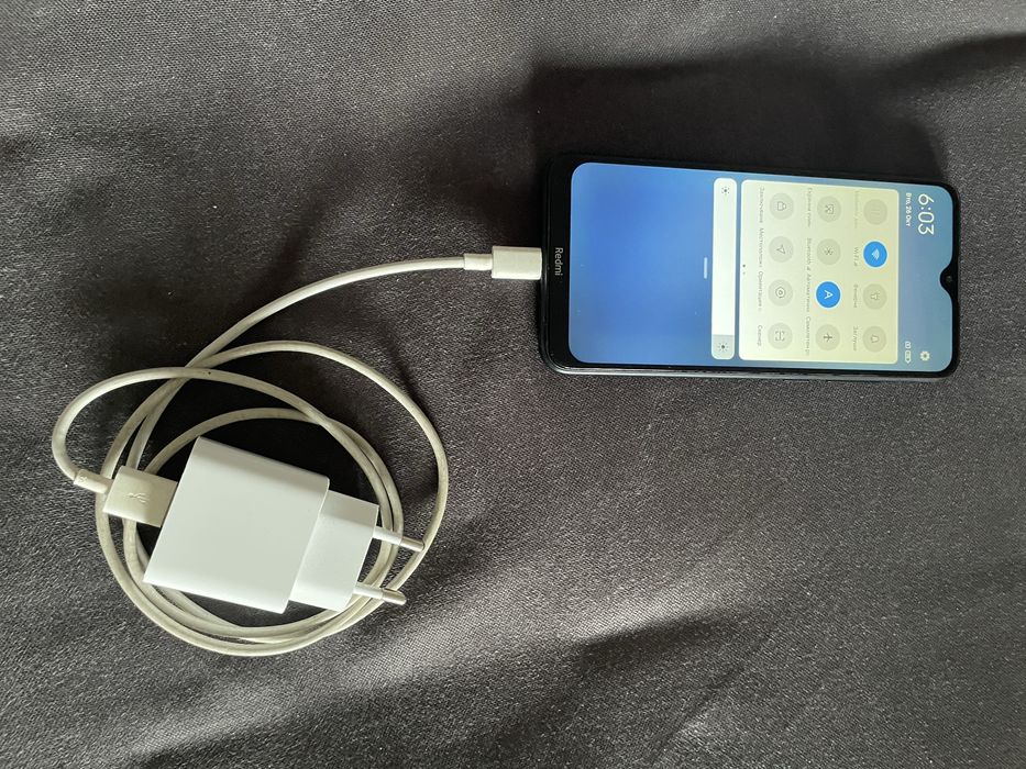 Телвфон  (Redmi 8A)