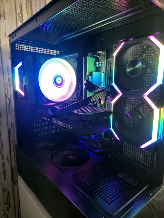 Топ геймърски компютър, gaming pc. | Ryzen 7 7700X | RTX 5060 | 32GB DDR5 | B850 WiFi 7 | Windows 11 Pro