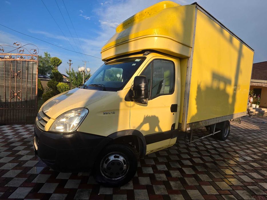 Iveco 35C12 - Carosat Cub Box 23 m³