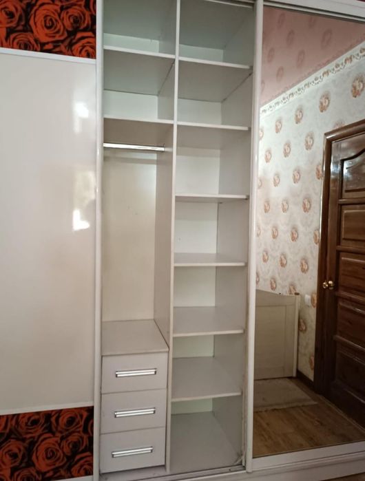 Срочно срочно продам шкаф купе