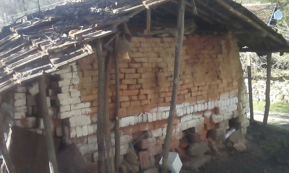 Продавам единични тухли