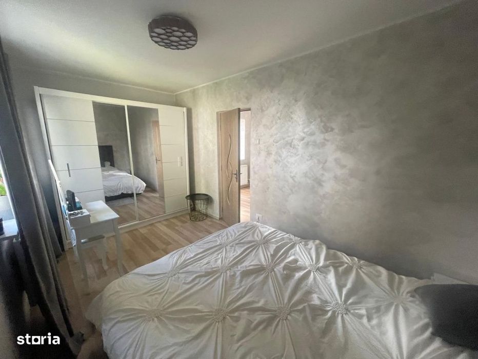 Apartament cu 2 camere, etajul 1, zona Craiovita Noua — fotografia 3