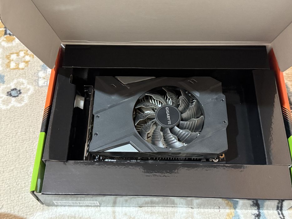 Видеокарта RTX 1650 Super 4GB