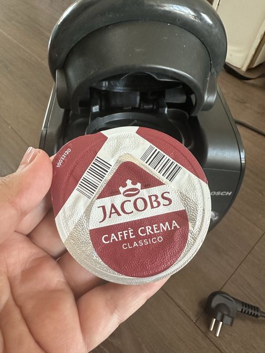 Продам капсульную кофемашину