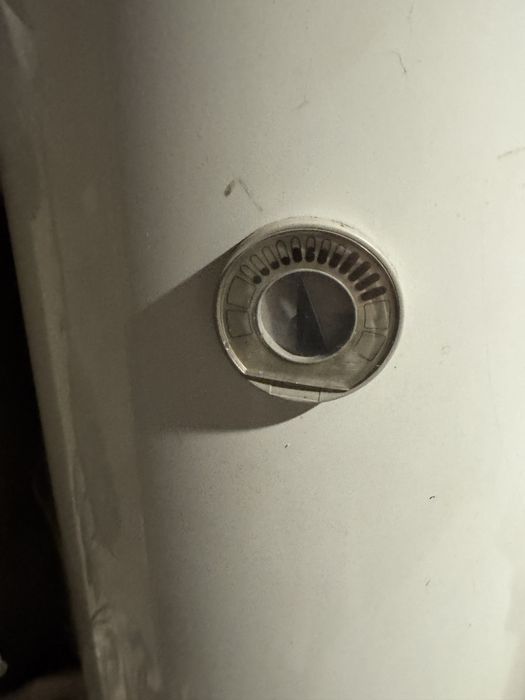 Продам бойлер на 80 литров