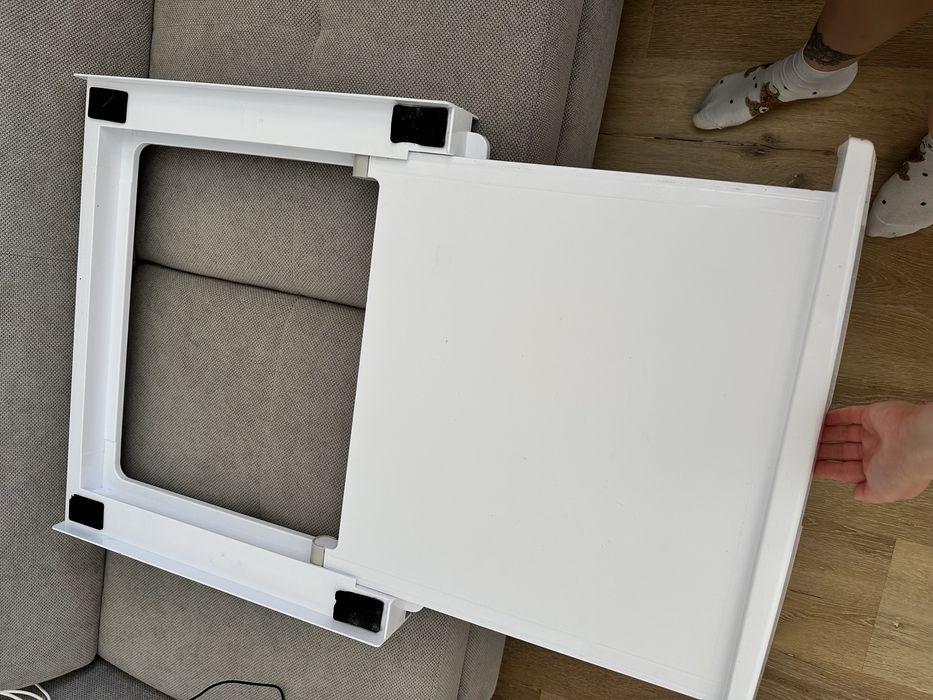 Разделителна стоика за пералня и сушилня